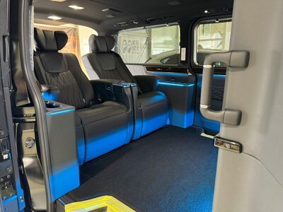 2024 Toyota GRAND ACE photo 19