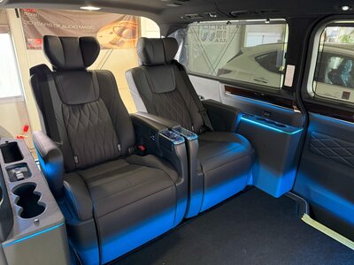 2024 Toyota GRAND ACE photo 20
