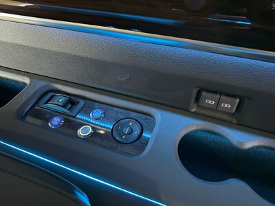 2024 Toyota GRAND ACE photo 21