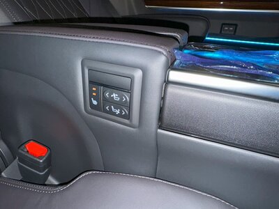 2024 Toyota GRAND ACE photo 22