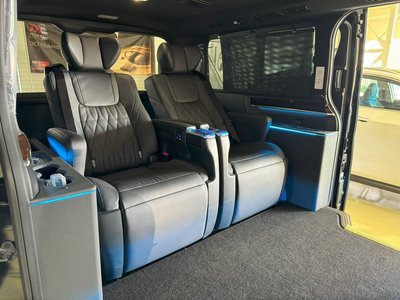 2024 Toyota GRAND ACE photo 10