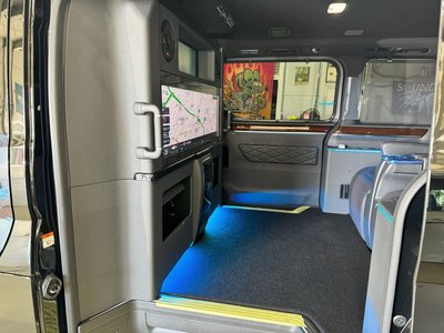 2024 Toyota GRAND ACE photo 13