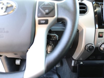 2016 Toyota TUNDRA 照片 32
