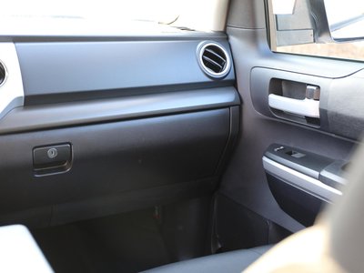 2016 Toyota TUNDRA 照片 41