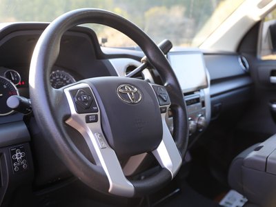 2016 Toyota TUNDRA 照片 25