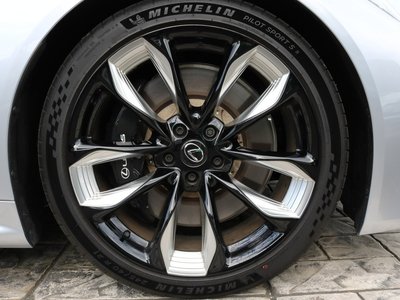 صورة مصغرة 21 لـ 2023 Lexus LC