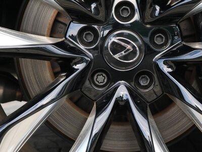 صورة مصغرة 32 لـ 2023 Lexus LC