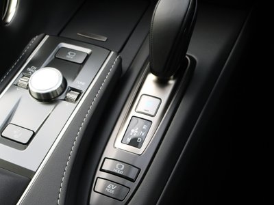 صورة مصغرة 141 لـ 2023 Lexus LC