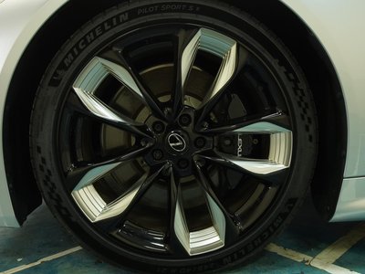 صورة مصغرة 24 لـ 2023 Lexus LC