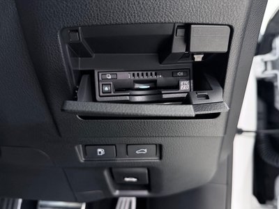 2022 Lexus ES thumbnail 30