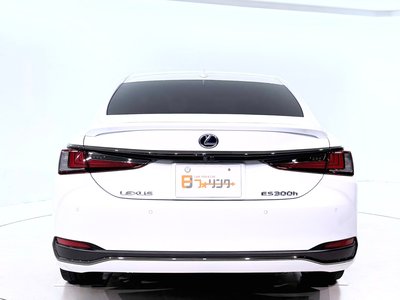 2022 Lexus ES photo 7