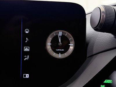 2022 Lexus ES thumbnail 18