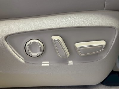 2025 Toyota LAND CRUISER 300 照片 47