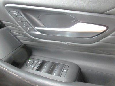 2026 Toyota ALPHARD — фото 17