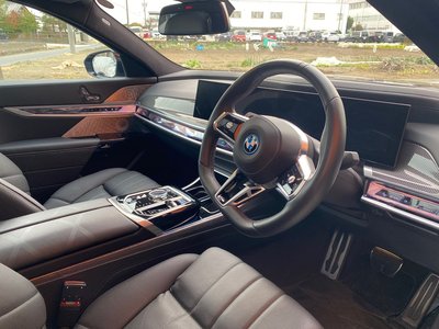 2024 BMW I7 thumbnail 19