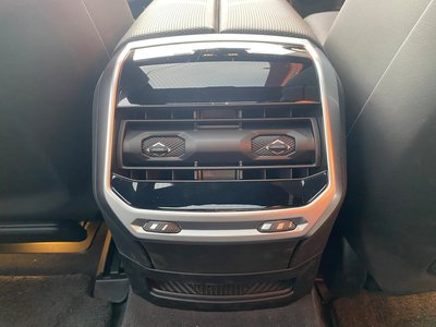 2024 BMW I7 thumbnail 32