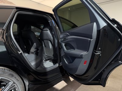 صورة 70 لـ 2025 AUDI A6 SPORTBACK E-TRON