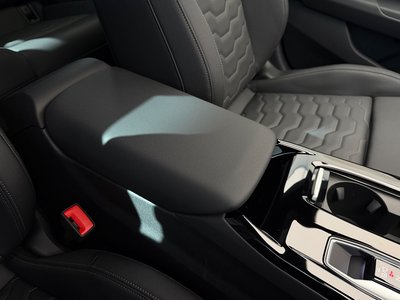 صورة 65 لـ 2025 AUDI A6 SPORTBACK E-TRON