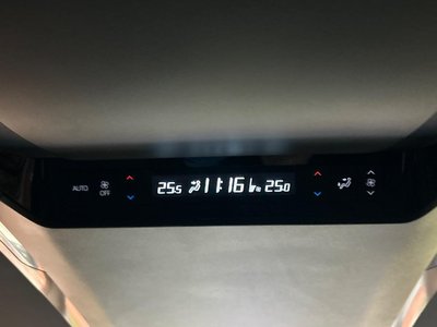 2023 Toyota ALPHARD photo 39