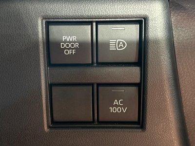 2023 Toyota ALPHARD photo 40