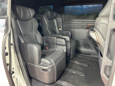 2023 Toyota ALPHARD photo 9