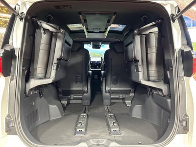 2023 Toyota ALPHARD photo 11