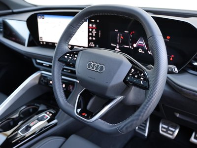 2025 AUDI SQ5 SPORTBACK photo 3