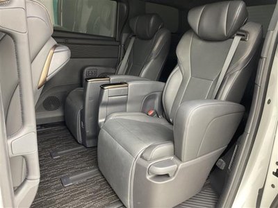 2024 Toyota ALPHARD 照片 31