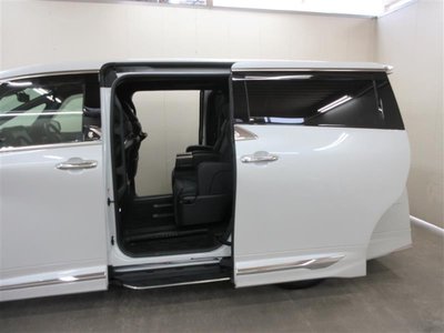 صورة 36 لـ 2024 Toyota ALPHARD