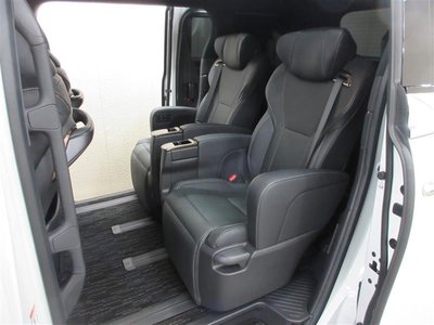 صورة 13 لـ 2024 Toyota ALPHARD