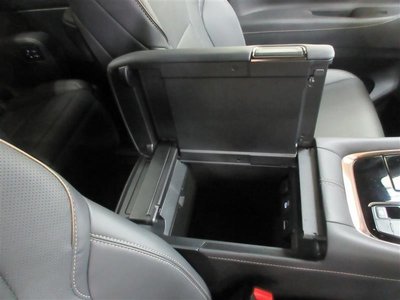 صورة 35 لـ 2024 Toyota ALPHARD