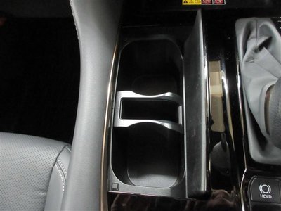 صورة 23 لـ 2024 Toyota ALPHARD