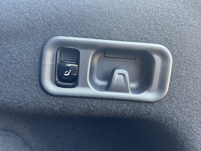 2025 Mercedes-BENZ E-CLASS thumbnail 38