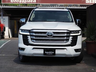 صورة 2 لـ 2024 Toyota LAND CRUISER 300