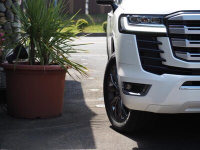 صورة 11 لـ 2024 Toyota LAND CRUISER 300