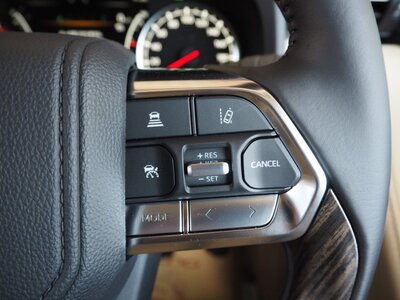 صورة 28 لـ 2024 Toyota LAND CRUISER 300