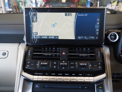 صورة 30 لـ 2024 Toyota LAND CRUISER 300