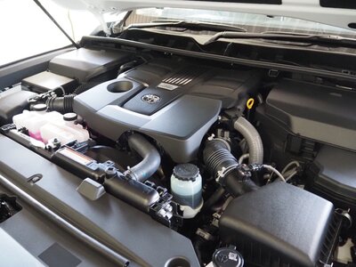 صورة 52 لـ 2024 Toyota LAND CRUISER 300