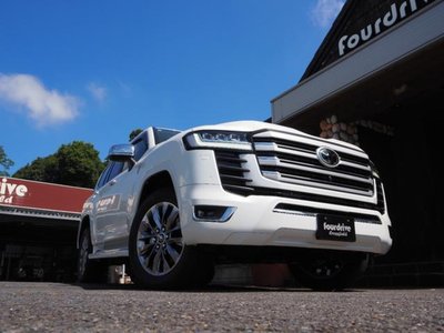 صورة 5 لـ 2024 Toyota LAND CRUISER 300