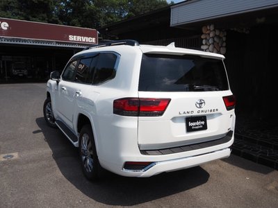 صورة 58 لـ 2024 Toyota LAND CRUISER 300