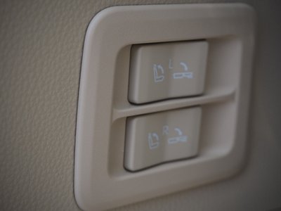 صورة 48 لـ 2024 Toyota LAND CRUISER 300