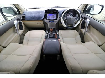 2023 Toyota LAND CRUISER PRADO 照片 2