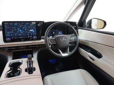 2026 Lexus LM thumbnail 47
