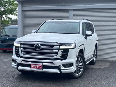 2025 Toyota LAND CRUISER 300 photo 2