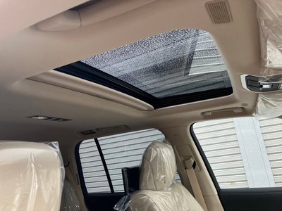 2025 Toyota LAND CRUISER 300 photo 8
