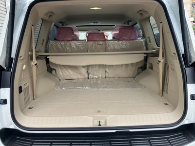 2025 Toyota LAND CRUISER 300 thumbnail 19