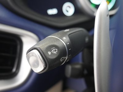 2017 Aston Martin DB11 照片 13