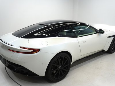 2017 Aston Martin DB11 照片 9