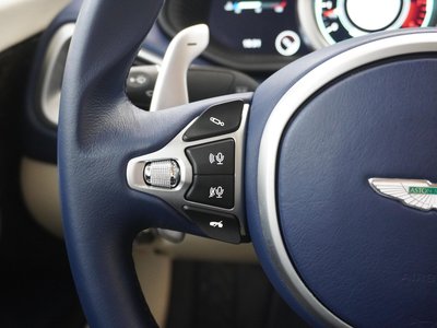 2017 Aston Martin DB11 照片 38