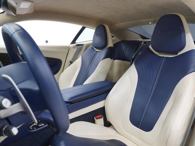 2017 Aston Martin DB11 照片 24
